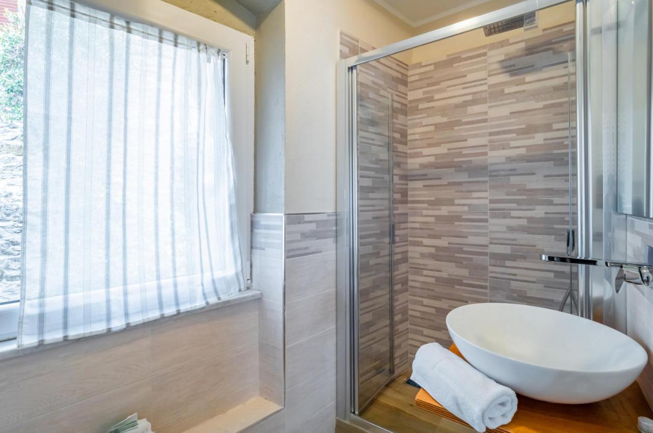 Comfy & Roomy Apt - View On The Ligurian Hills! Vezzano Ligure Bagian luar foto